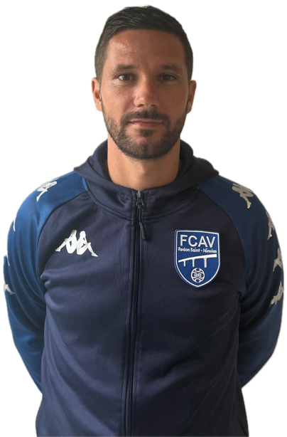 Arnaud Chevalier avec arrière-plan supprimé - Moyenne